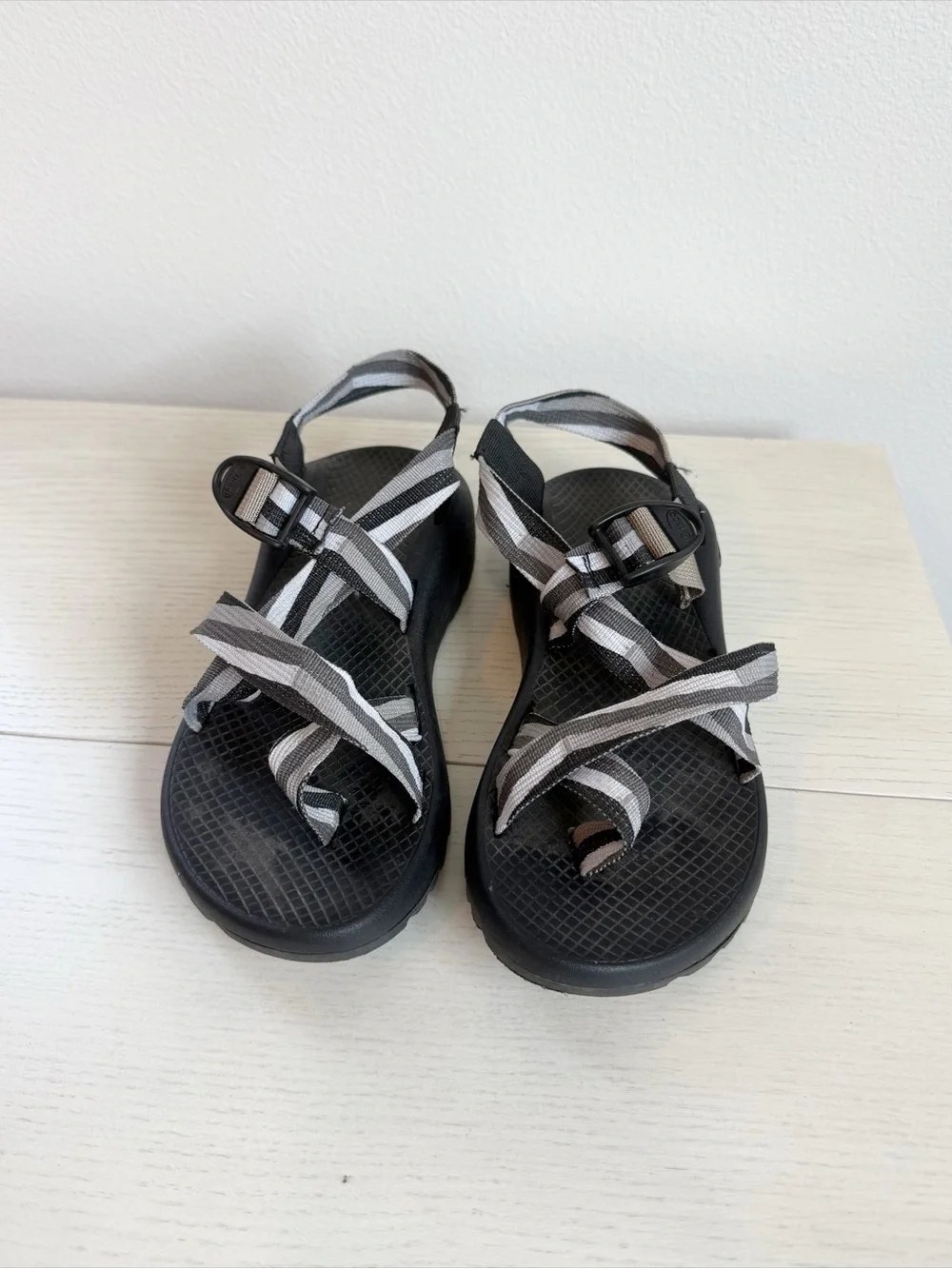 Chaco Women’s or Men's Z/Cloud Sandals Black Gray Strappy Hiking Outdoor 8W 7M